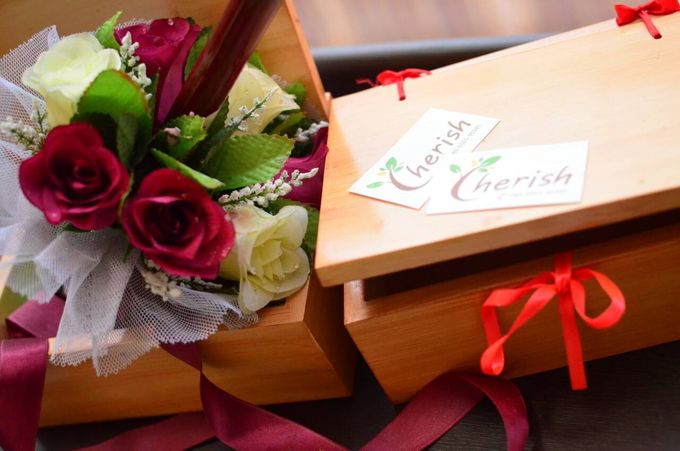 Комплект платье-сетка и стринги Candy Girl Cherish черные, OS УТ-00001997 - Candy Girl - Комбинации и пеньюары с трусиками - Купить