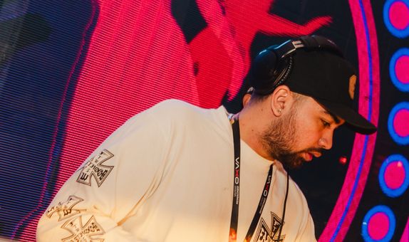 DJ PACKAGE