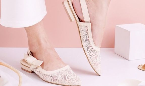 Sepatu Slingback Lacie Flats Krem