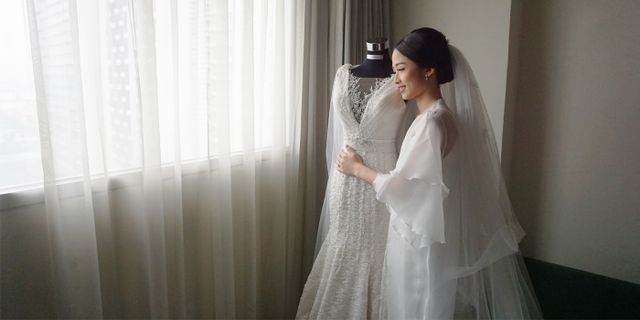 Intimate Promo New Wedding Gown Mua Free Customized Wedding Shoes By Cloche Atelier Bridestory Store