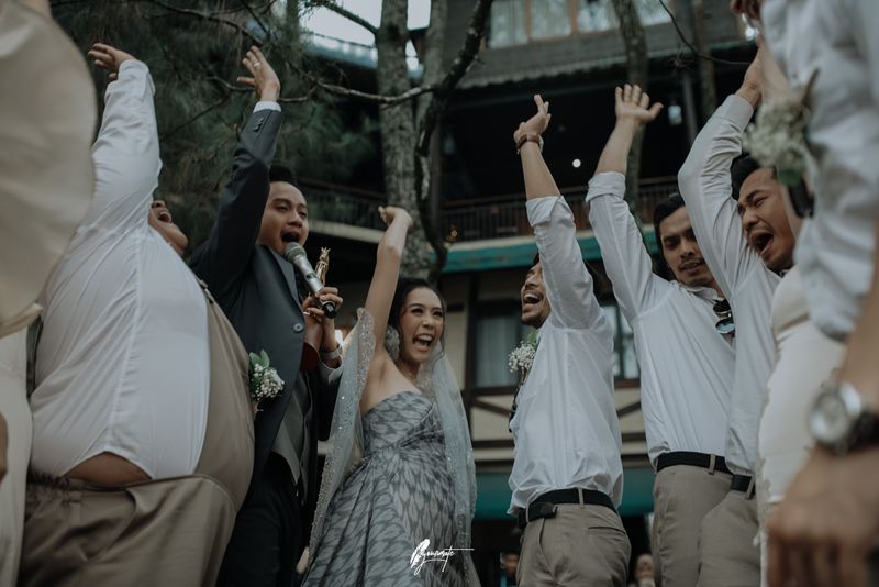 beautiful-intimate-wedding-undefined