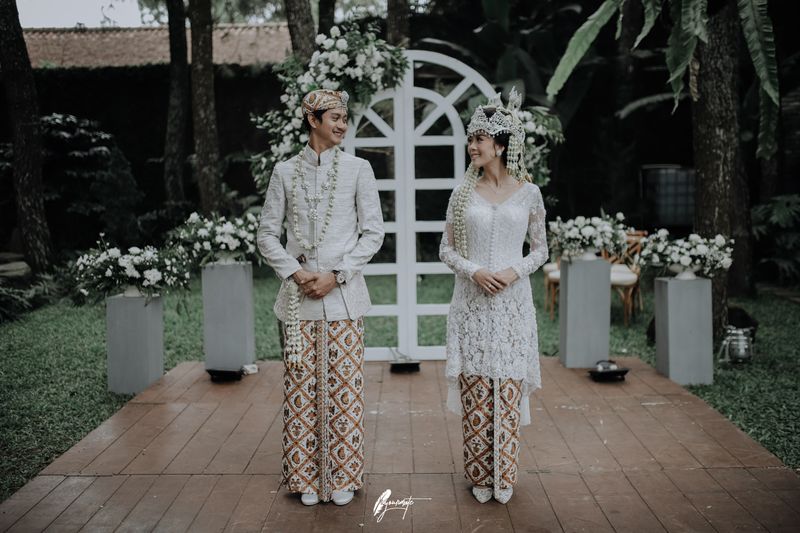 beautiful-intimate-wedding-undefined