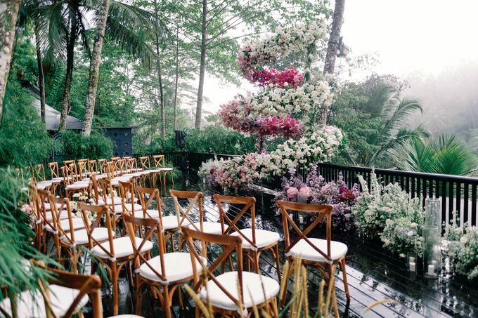 Bali Treehouse Hotel wedding ceremony under tree canopy with jungle view