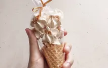 Wedding Souvenir by Gordon Blue Cake
