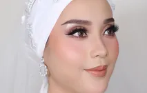 Fitri by Chindra Tansil 