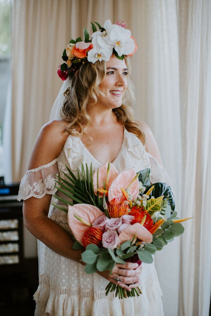 Tropical-themed wedding with Boho inspirations by Amora Bali Weddings - 014