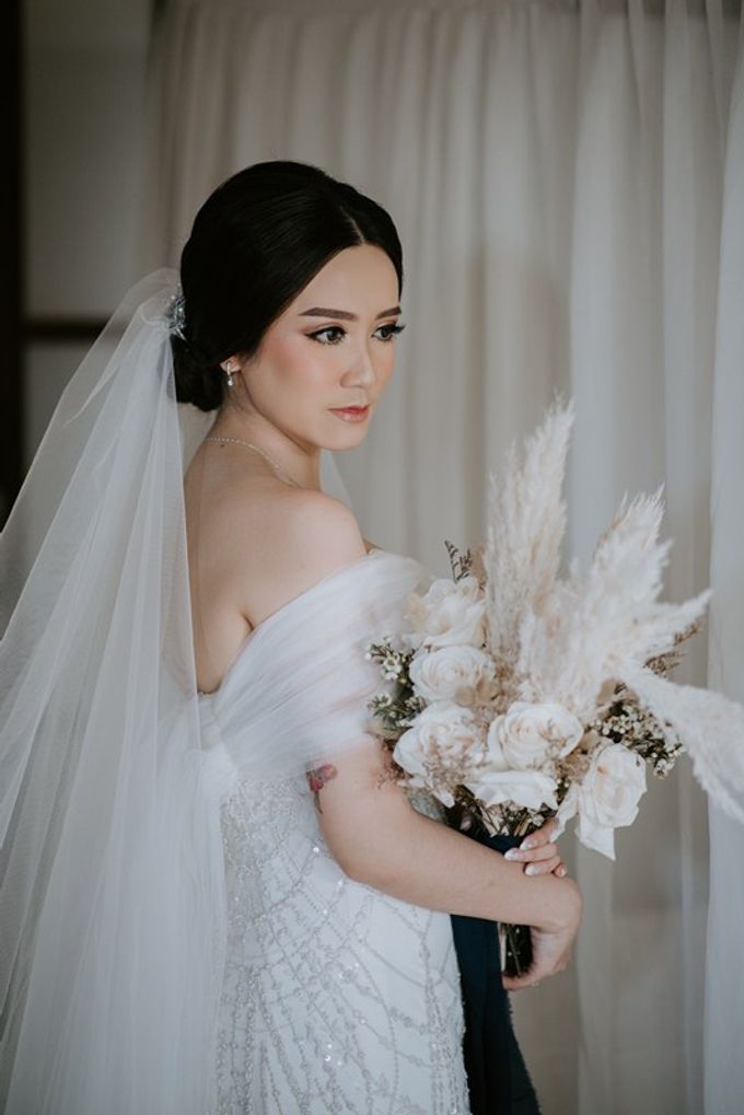 Cliff Wedding Dinner by Bali Izatta Wedding Planner & Wedding Florist Decorator - 001 Cliff Wedding Dinner by Bali Izatta Wedding Planner & Wedding Florist Decorator - 001