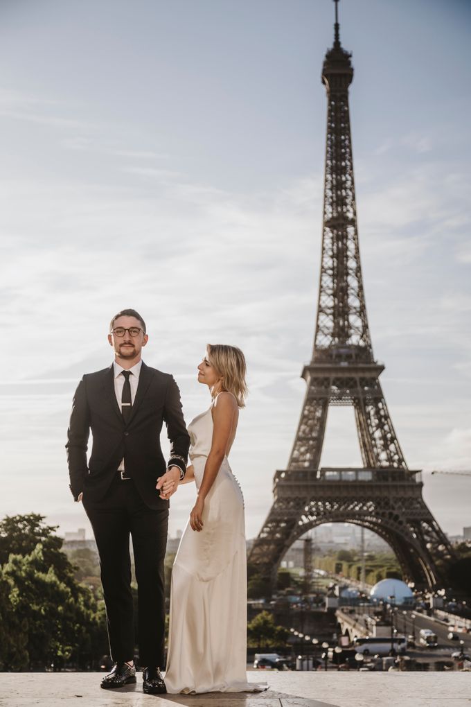 Paris Engagement Photoshoot - Fevrier Photography by Février Photography | Paris Photographer - 010 Paris Engagement Photoshoot - Fevrier Photography by Février Photography | Paris Photographer - 010