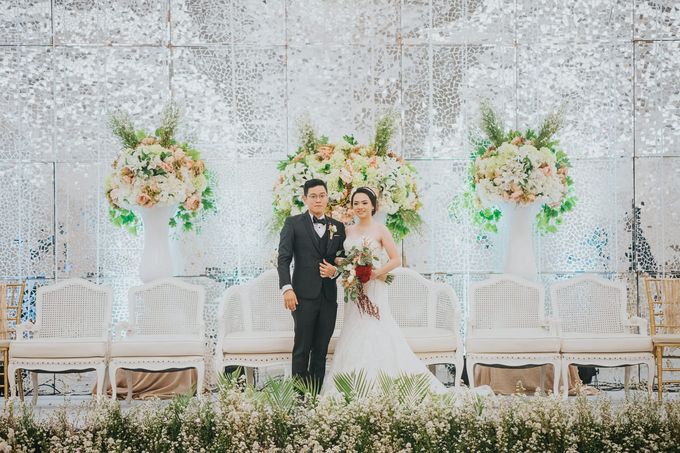 Isabella & Andri Wedding Highlight by IKK Wedding Planner - 020 Isabella & Andri Wedding Highlight by IKK Wedding Planner - 020