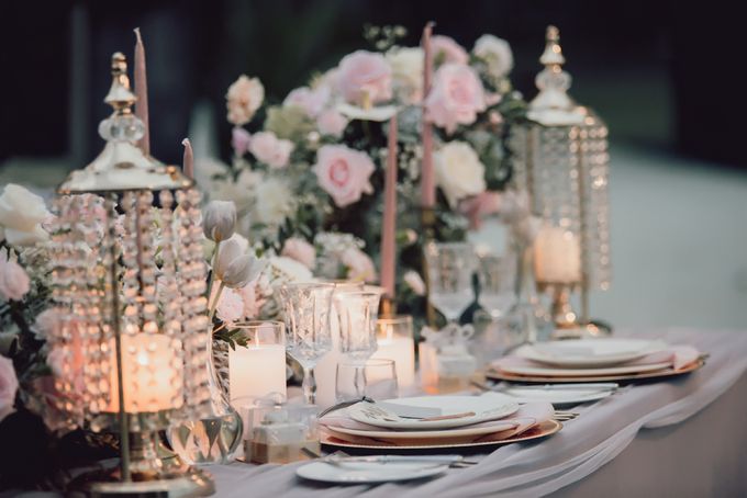 An Elegant Timeless Blush and Rose Gold Arrangement by Bali Wedding Atelier - 014