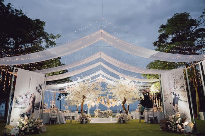 An Elegant Timeless Blush and Rose Gold Arrangement by Bali Wedding Atelier - 020