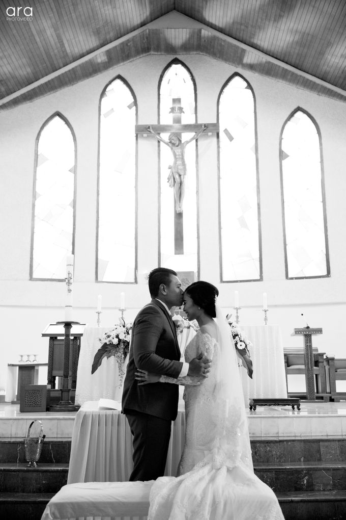 Holy Mantrimony Valen & Maria by Chloe Brides - 005 Holy Mantrimony Valen & Maria by Chloe Brides - 005