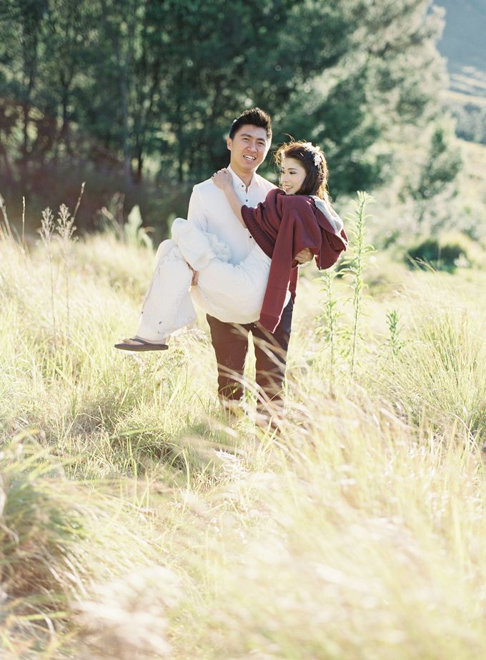 Alpha & Monicha Engagement by Arta Photo - 028 Alpha & Monicha Engagement by Arta Photo - 028
