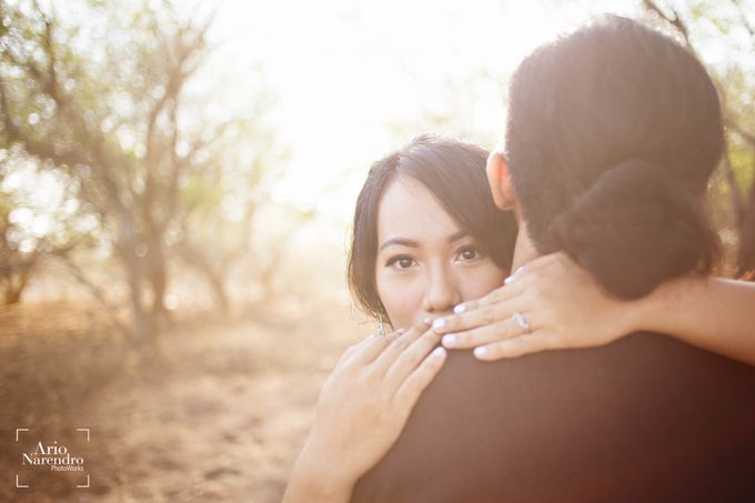 Ayi & Hendra Engagement Session by Fikri Halim Makeup Artist - 005