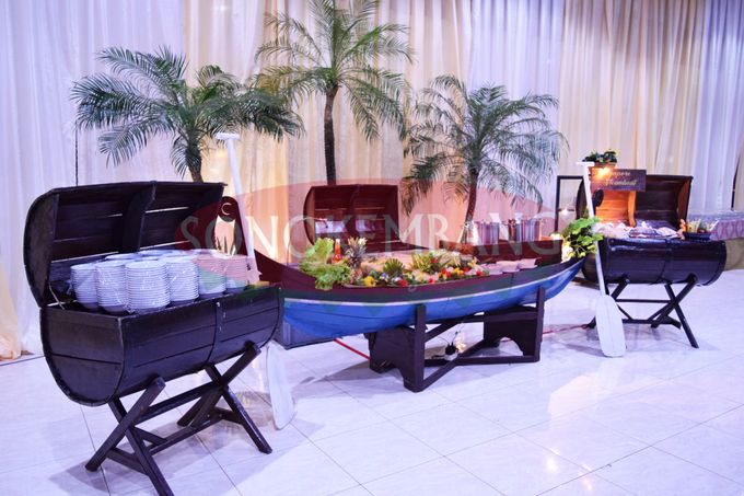 The wedding of Mbak Dian & Mas Ernan at Gedung Sasono Utomo by Sonokembang Catering - 002 The wedding of Mbak Dian & Mas Ernan at Gedung Sasono Utomo by Sonokembang Catering - 002