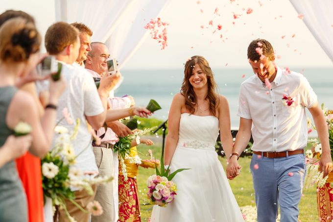 Dreamy Beach and Garden Wedding by D'studio Photography Bali - 004 Dreamy Beach and Garden Wedding by D'studio Photography Bali - 004