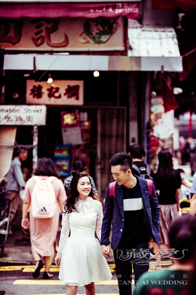 Bustling Street of Hong Kong by Cang Ai Wedding - 004