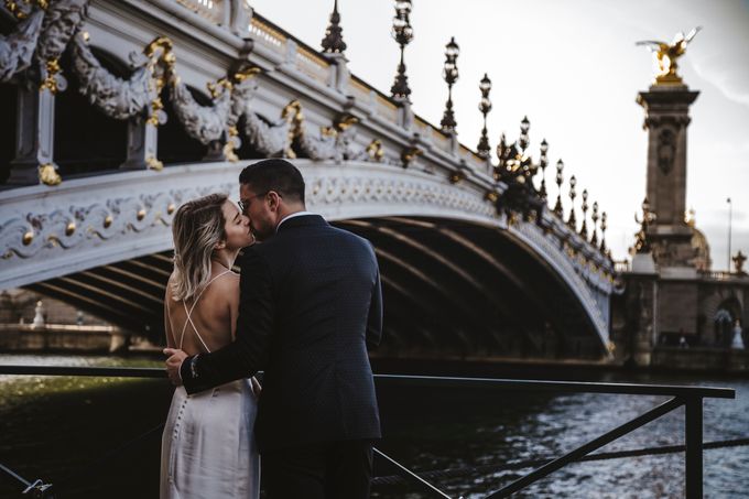 Paris Engagement Photoshoot - Fevrier Photography by Février Photography | Paris Photographer - 006 Paris Engagement Photoshoot - Fevrier Photography by Février Photography | Paris Photographer - 006