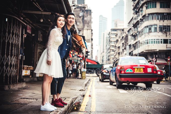 Bustling Street of Hong Kong by Cang Ai Wedding - 006