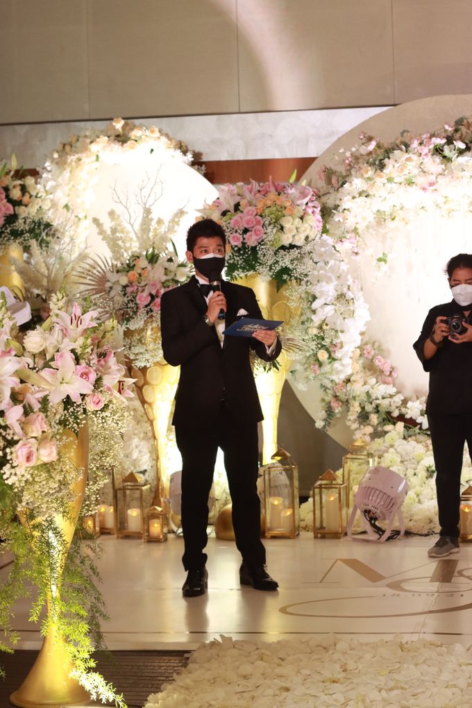 MC Wedding At Ramayana Terrace Kempinski hotel Jakarta - anthony Stevven by Bloomscake Wedding - 015 MC Wedding At Ramayana Terrace Kempinski hotel Jakarta - anthony Stevven by Bloomscake Wedding - 015