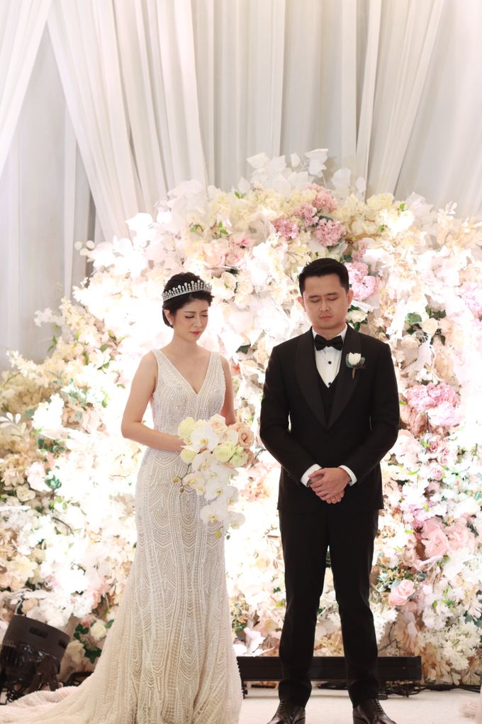 Jazz Entertainment Intimate Wedding at Swissotel PIK by Double V Entertainment by Double V Entertainment - 015 Jazz Entertainment Intimate Wedding at Swissotel PIK by Double V Entertainment by Double V Entertainment - 015