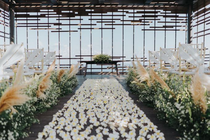Romantic-Modern Wedding at Alila Uluwatu by Silverdust Decoration - 040 Romantic-Modern Wedding at Alila Uluwatu by Silverdust Decoration - 040