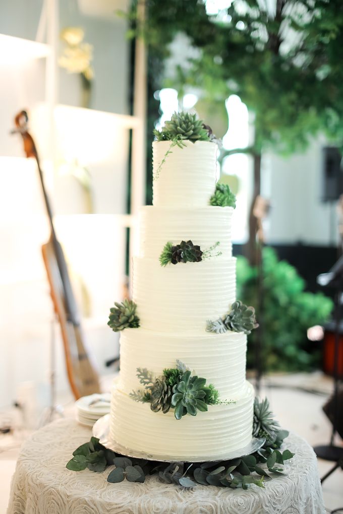 Wedding Cake - Agung & Ardilla by Angie Fior - 001