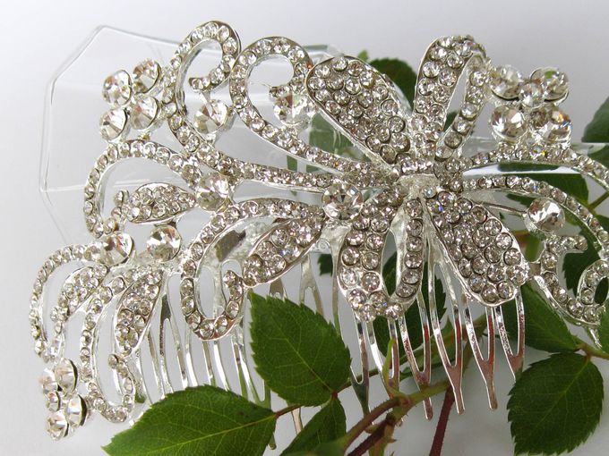 Bridal Hair Comb by Pamela Falli - 010 Bridal Hair Comb by Pamela Falli - 010