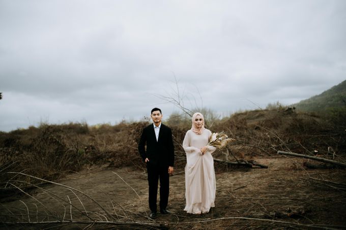 Prewedding outdoor session Bagus and Ayi by Alethaproject - 010 Prewedding outdoor session Bagus and Ayi by Alethaproject - 010
