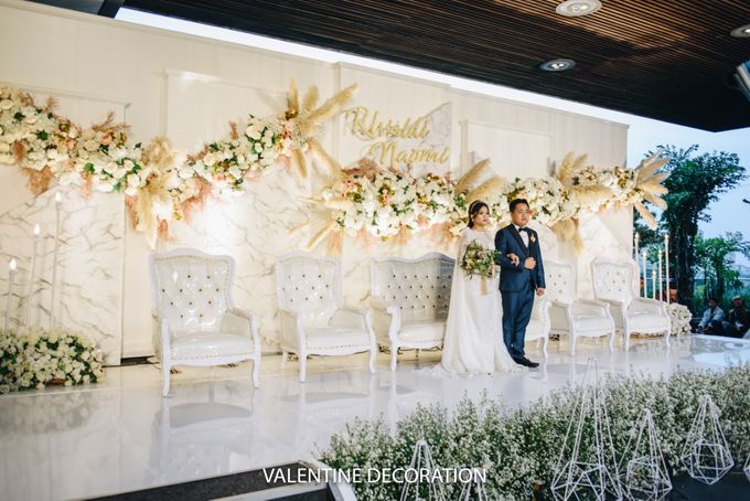 Rivaldy & Naomi Wedding Decoration at Hilton Pool by Bramanta Wijaya Sposa - 001