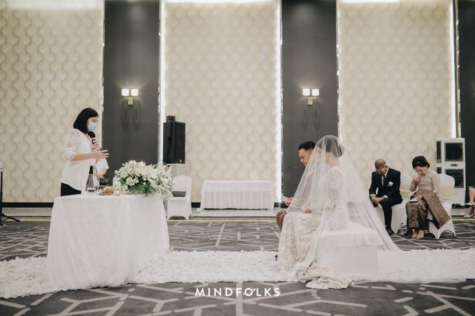 Holy Matrimony Moment at Menara Mandiri by Menara Mandiri by IKK Wedding (ex. Plaza Bapindo) - 007 Holy Matrimony Moment at Menara Mandiri by Menara Mandiri by IKK Wedding (ex. Plaza Bapindo) - 007