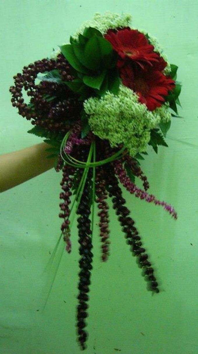 Hand Bouquet by d'Oasis Florist & Decoration - 021 Hand Bouquet by d'Oasis Florist & Decoration - 021