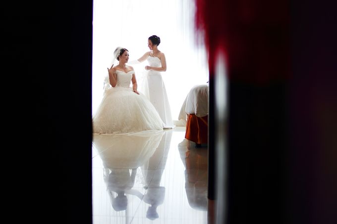 The Moment in Wedding of Rega & Tika by Retro Photography & Videography - 045 The Moment in Wedding of Rega & Tika by Retro Photography & Videography - 045
