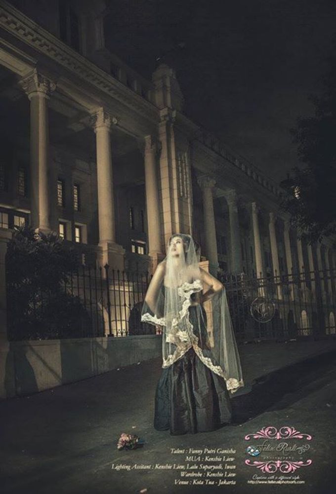 Run Away Bride " The Light & The Dark Wedding" Haute Couture by Felix rusli Photoarts - 003