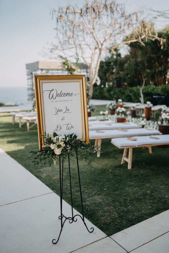 Modern Alfresco Wedding at Alila Uluwatu by Silverdust Decoration - 030 Modern Alfresco Wedding at Alila Uluwatu by Silverdust Decoration - 030