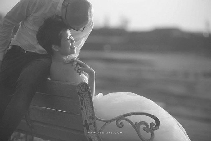 Jeju Engagement Portrait of Steve + Chloe by Vera Wang Singapore - 026 Jeju Engagement Portrait of Steve + Chloe by Vera Wang Singapore - 026