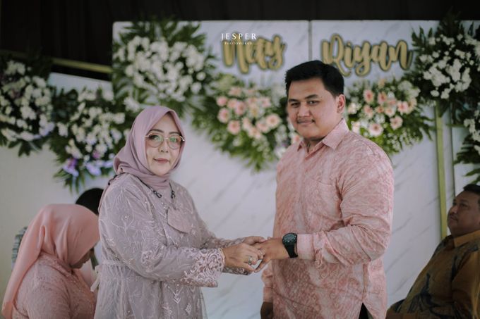 Engagement Nefyta & Riyan by Jesper Photoworks - 022 Engagement Nefyta & Riyan by Jesper Photoworks - 022
