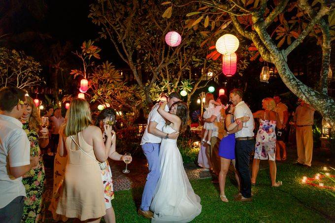 Dreamy Beach and Garden Wedding by D'studio Photography Bali - 014