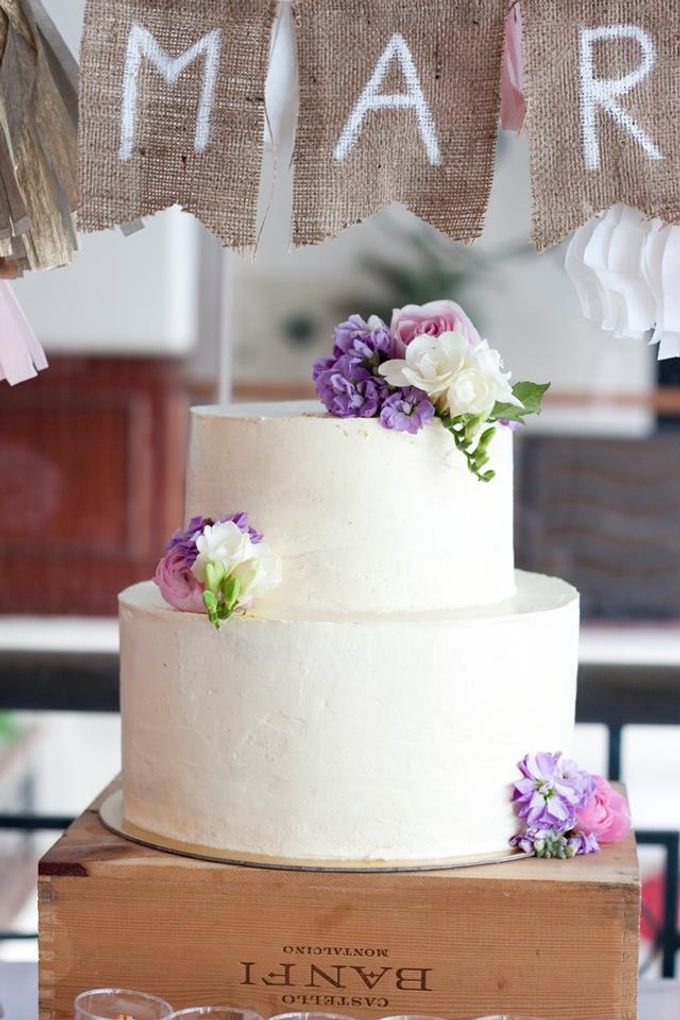 Floral Wedding Cake by Teaspoon of Love - 002 Floral Wedding Cake by Teaspoon of Love - 002