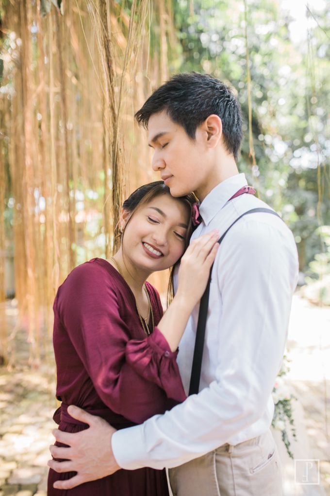 College Sweethearts School Themed Engagement session with an Elegant twist by Bride Idea - 008 College Sweethearts School Themed Engagement session with an Elegant twist by Bride Idea - 008