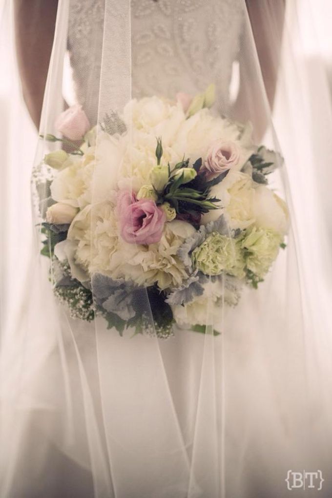 Bridal Bouquets by Natural Art Flowers and Decors - 013 Bridal Bouquets by Natural Art Flowers and Decors - 013