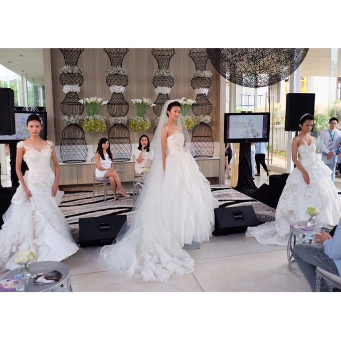 White Elegance Fashion Show by LAMIIK BRIDAL by LAMIIK BRIDAL - 003 White Elegance Fashion Show by LAMIIK BRIDAL by LAMIIK BRIDAL - 003
