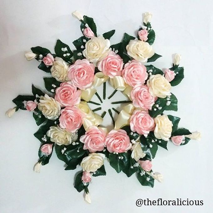 Boutonniere by Floralicious - 002 Boutonniere by Floralicious - 002