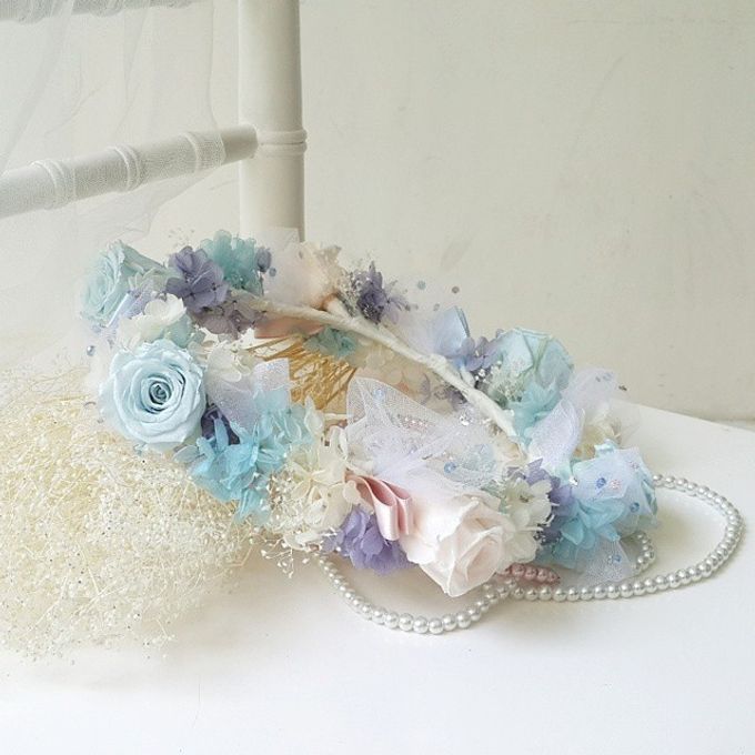 Preserved flower hair accessories by La Belle Juliette - 002 Preserved flower hair accessories by La Belle Juliette - 002