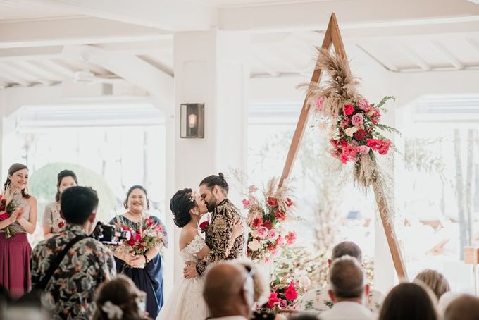 Wedding Niken & Luke by Bali Izatta Wedding Planner & Wedding Florist Decorator - 004 Wedding Niken & Luke by Bali Izatta Wedding Planner & Wedding Florist Decorator - 004