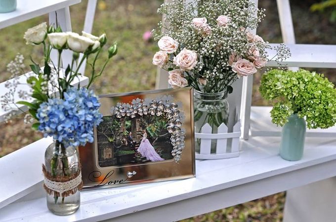 Romance in the air by YIW Photography - 005