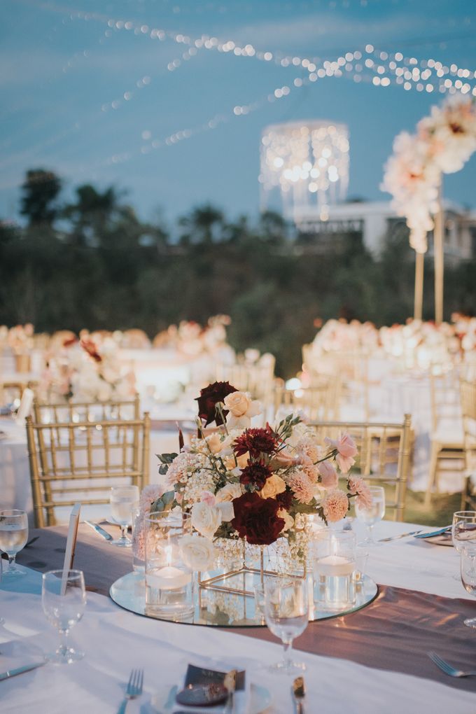 Outdoor Akad Nikah Wedding Decoration by THE UNGASAN CLIFFTOP RESORT BALI - 020