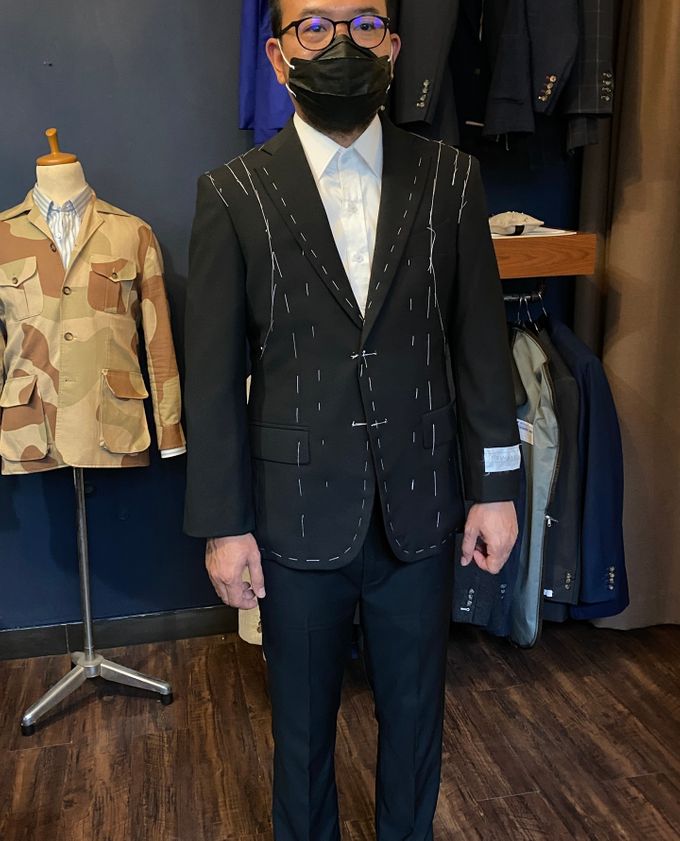 Kings Tailor & Co. November 2020 by KINGS Tailor & Co. - 001