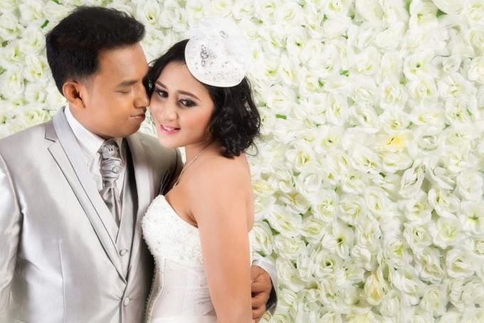 Prewedding outdoor by Tavimakeup & Hairdo - 009