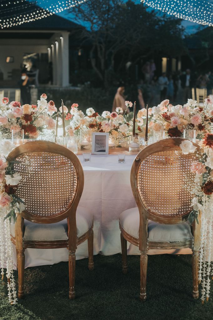 Outdoor Akad Nikah Wedding Decoration by THE UNGASAN CLIFFTOP RESORT BALI - 022